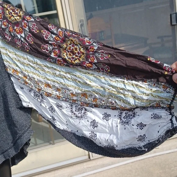 Free People Women's Blossom Thermal Sweater Top in Paisley Floral Sz M - Picture 3 of 6